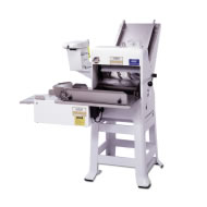 Oliver Bread Slicer